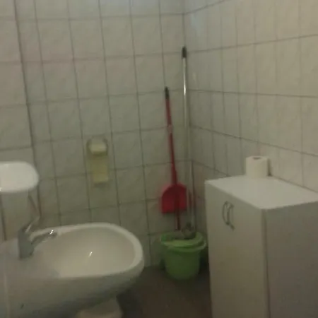 Apartment Ti-ni Apartman